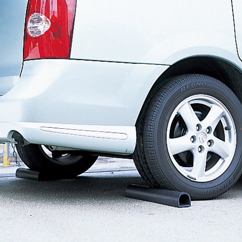 緑十字　カーストップ（車止め）　カーストップ−７０Ｗ　高さ７０×幅７０×全長４５０ｍｍ　２個組　ゴム製