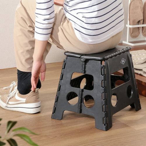 不二貿易　折り畳み踏み台　フォールディングステップスツール　Ｈ３２ｃｍ　ＢＫ