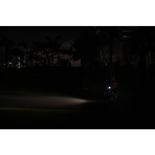 ＦＥＮＩＸ　ＬＥＤバイクライト　ＢＣ２５Ｒ　ブラック　明るさ６００ｌｍ