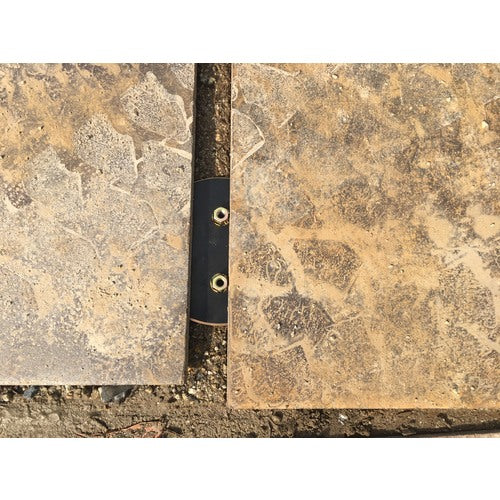 ＴＲＵＳＣＯ　敷鉄板固定金具１８０Φ