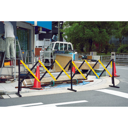 光　プラスチック製伸縮フェンス