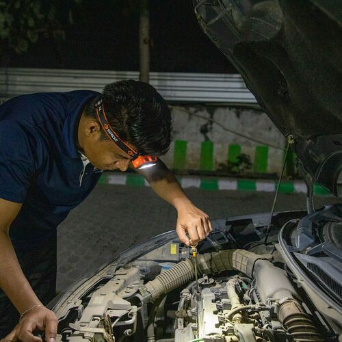 ＧＲＯＺ　センサー付き充電式ＬＥＤヘッドライト　５００ＬＭ