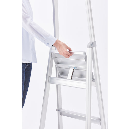 ハセガワ　天板幅広上枠付きアルミ踏台　ＳＲＡ型　４段（１７８９７）