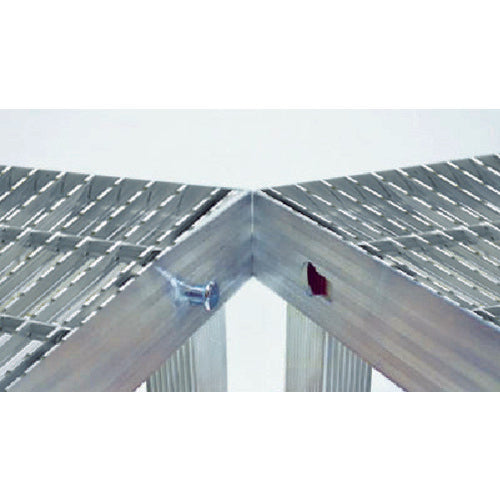 ＴＲＵＳＣＯ　連結式グレーチング仕様アルミステップ（溝加工付）