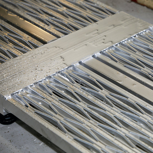 ＴＲＵＳＣＯ　低床式アルミ製ステップ　グレーチング仕様　６００Ｘ６００ＸＨ９０〜１２０