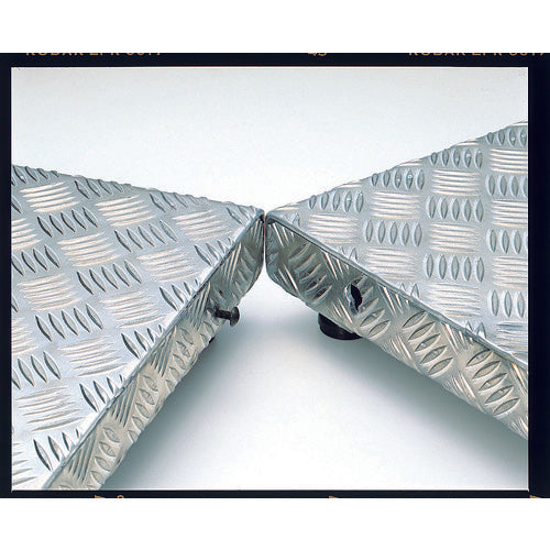 ＴＲＵＳＣＯ　高床式アルミ製ステップ　６００Ｘ６００ＸＨ１９０〜２２０