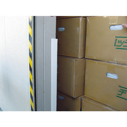 ＴＲＵＳＣＯ　軟質塩ビコーナーガード　幅５０ｍｍＸ長さ１ｍ　ホワイト